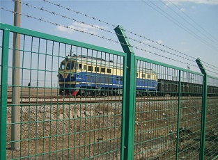 成西铁路护栏工程
